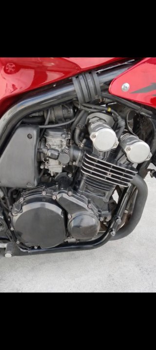 Yamaha Fazer FZS 600. Se puede limitar para A2.