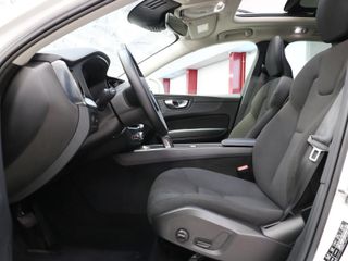 Volvo XC60 B4 D Momentum Pro Auto 145 kW (197 CV)