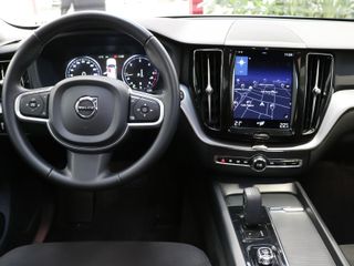 Volvo XC60 B4 D Momentum Pro Auto 145 kW (197 CV)