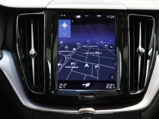 Volvo XC60 B4 D Momentum Pro Auto 145 kW (197 CV)