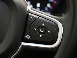 Volvo XC60 B4 D Momentum Pro Auto 145 kW (197 CV)