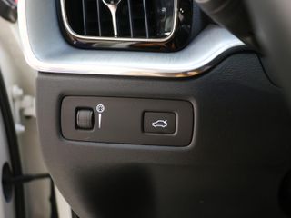 Volvo XC60 B4 D Momentum Pro Auto 145 kW (197 CV)