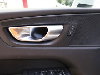 Volvo XC60 B4 D Momentum Pro Auto 145 kW (197 CV)