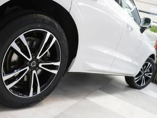 Volvo XC60 B4 D Momentum Pro Auto 145 kW (197 CV)