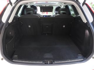 Volvo XC60 B4 D Momentum Pro Auto 145 kW (197 CV)