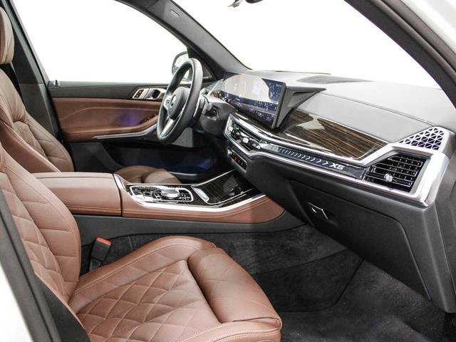 BMW X5 2025, foto 19