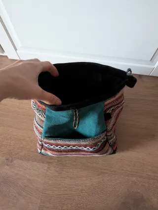 Magnesera de escalada con diseño étnico