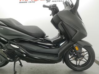 HONDA FORZA 125 2023 7415 kms.