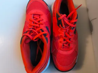 Zapatillas Puma . Talla 40 .