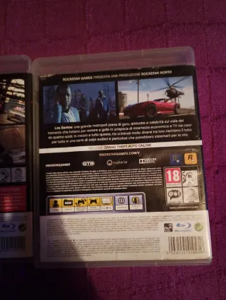 Juegos PS3 Grand Theft Auto IV y V