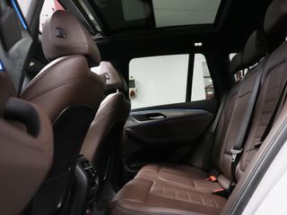 BMW iX3 80 kWh 210 kW (286 CV)