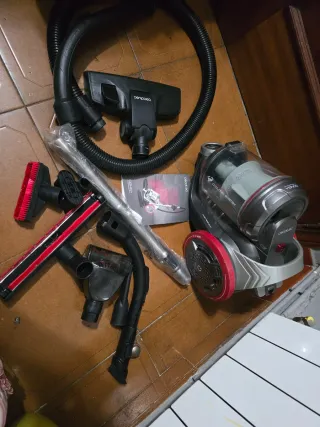 Aspirador Cecotec con Accesorios