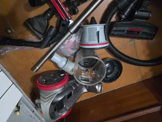 Aspirador Cecotec con Accesorios