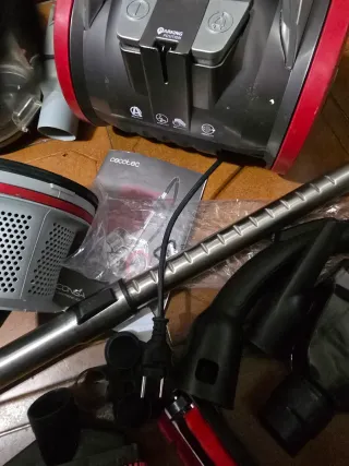 Aspirador Cecotec con Accesorios