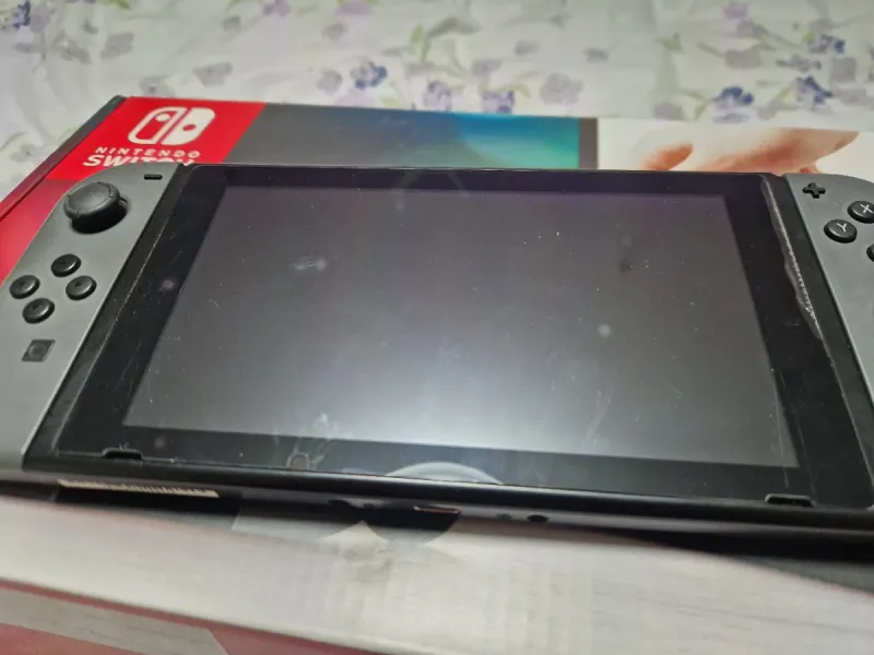 Nintendo Switch Gris + juego ¡Como nueva! afbeelding 2