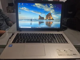 Portátil ASUS Negro Casi Nuevo