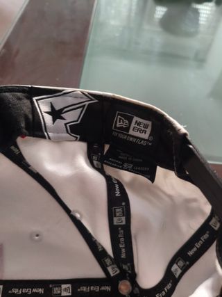 Gorra Famous New Era ajustable