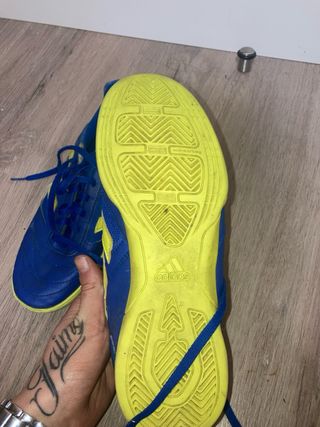 Botas Fútbol Sala Adidas Niño Azul/Amarillo