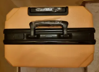 Maleta de viaje Amarilla 24"