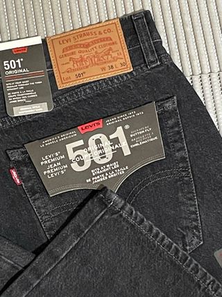 2 Pantaloni Levi's 501 Uomo W38L30