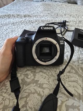 Fotocamera Canon EOS 2000D