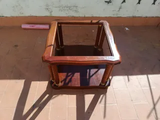 Mesa auxiliar madera y sin cristal