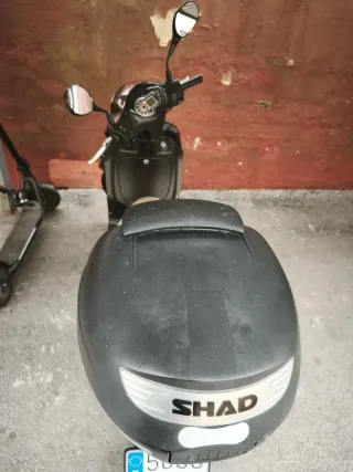 Scooter Peugeot con 21.000 km