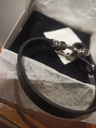 Pulsera Oriflame Cuero y Metal