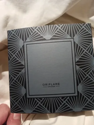 Pulsera Oriflame Cuero y Metal