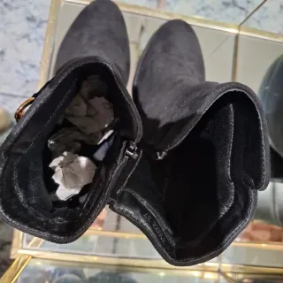 Botines Amor Amore Negros Nuevos. Lleva cremallera