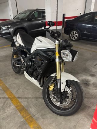 Triumph Street Triple 675