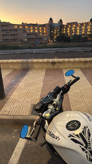 Triumph Street Triple 675