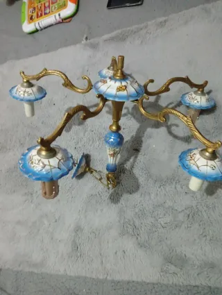 Lámpara de techo vintage de porcelana y latón