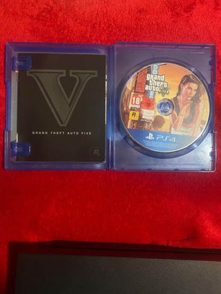 PS4 (PlayStation 4) Negra + GTA V
