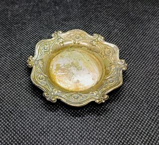 Pequena aneleira antiga em prata