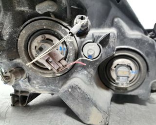 Faro izquierdo toyota 5075773 corolla verso (r1)