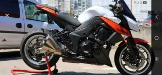 Kawasaki Z1000.