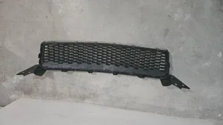 Rejilla Delantera / Calandra parachoques delantero