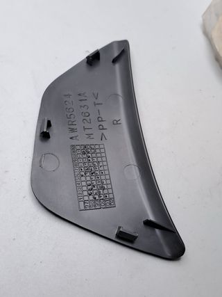 EMZ100360LNF Embellecedor cinturón Freelander