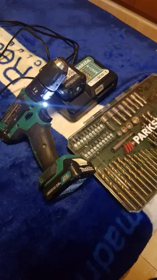 Taladro Makita HP331D
