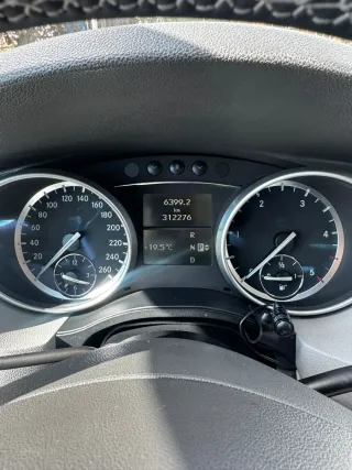 Mercedes-Benz Clase R 2010