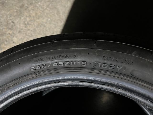 245/45/19 Dunlop Sport Maxx RT2