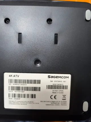 Decodificador Euskaltel 4K y mando