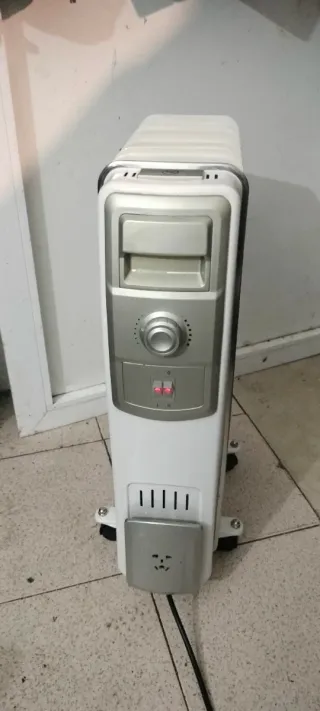 Vendo radiador aceite...potencia 2000W