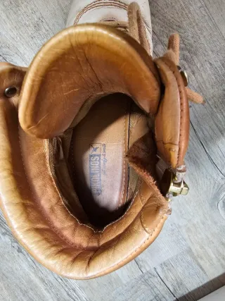 Regalo botines beige y marrón