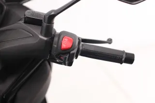 YAMAHA X-MAX 300 TECH MAX 2025