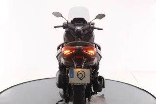 YAMAHA X-MAX 300 TECH MAX 2025
