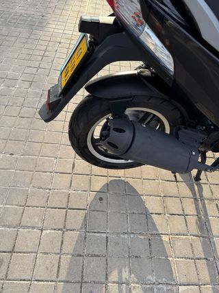 Moto Scooter Negra Automática 2020 7000km