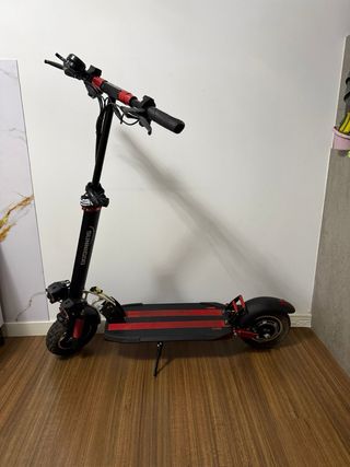 Patinete eléctrico potente y cómodo