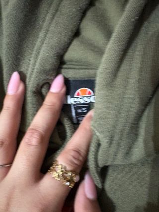 Sudadera ellesse verde con capucha